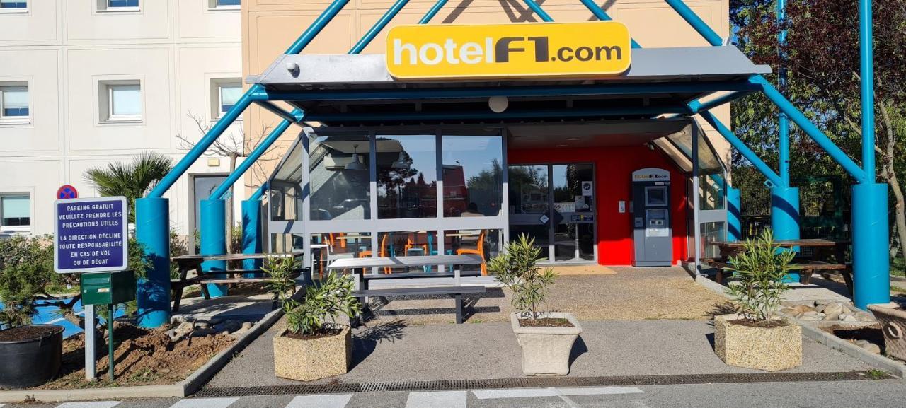 Hotelf1 Frejus Roquebrune Sur Argens Dış mekan fotoğraf